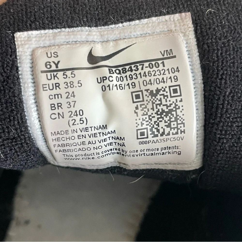 Nike Air Max 97 Black and Silver Sneakers